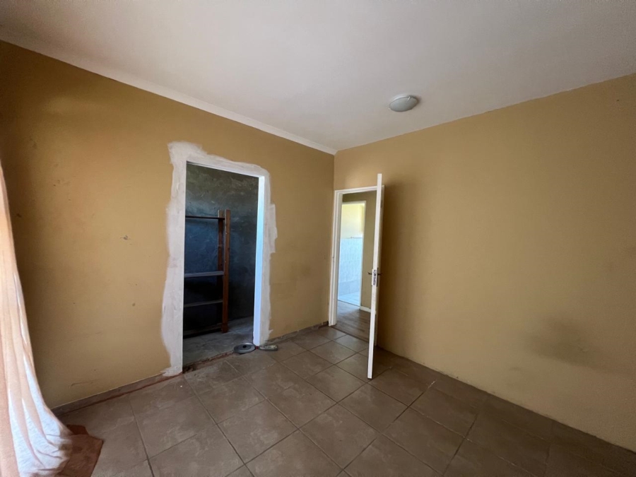 6 Bedroom Property for Sale in Rowallan Park Eastern Cape